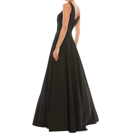 NWT Ieena Mac Duggal 48924 Classic Sleeveless A-Line Black Gown - Sz 10 - Picture 2 of 7